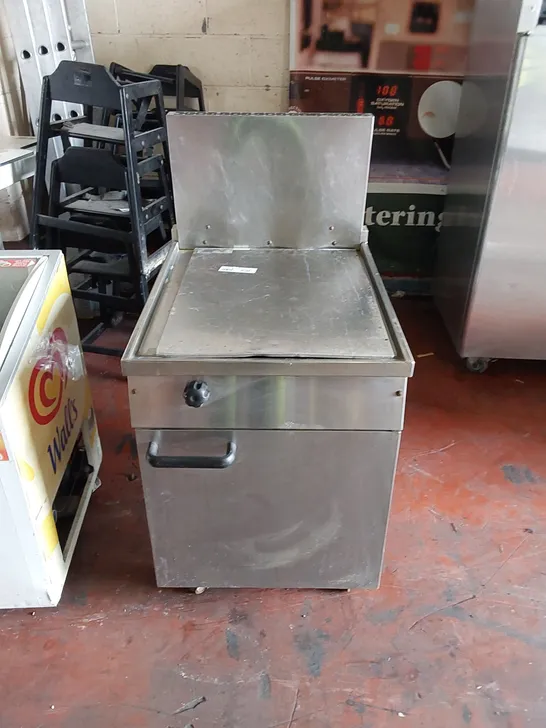 COMMERCIAL WINTERHALTER GAS FRYER 