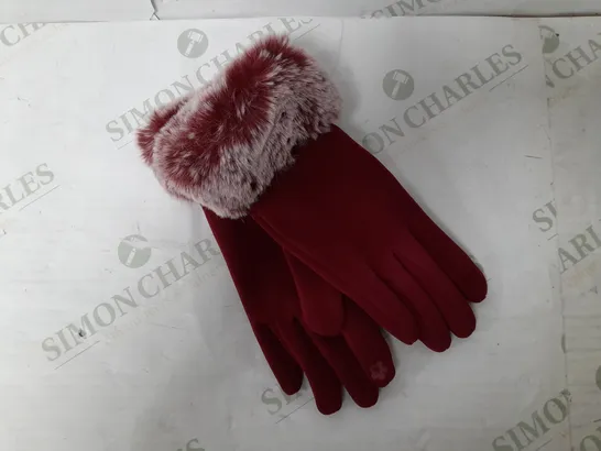 BOXED HERITAGE STAG GLOVES IN RED ONE SIZE 