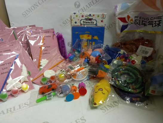 COLLECTION OF CHILDREN'S PARTY FAVOURS/PARTY BAG GIFTS/GOODY BAG ITEMS