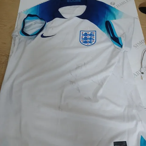 ENGLAND 2022 HOME JERSEY SIZE L