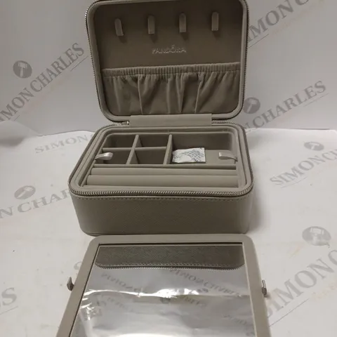 GREY MEDIUM JEWELLERY BOX