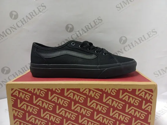 VANS FILMORE DECON BLACK TRAINERS - UK 6