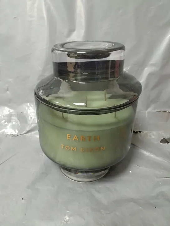 BOXED TOM DIXON EARTH 5 WICK CANDLE 