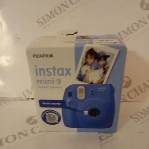 BRAND NEW BOXED FUJIFILM INSTAX MINI 9 INSTANT CAMERA 