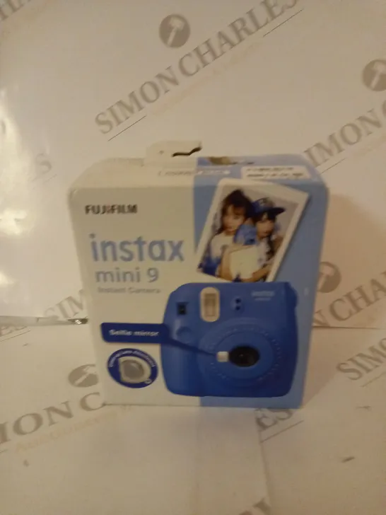 BRAND NEW BOXED FUJIFILM INSTAX MINI 9 INSTANT CAMERA 