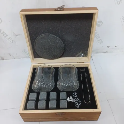 GLASS SET WITH REUSABLE ICE AND WOODEN BOX