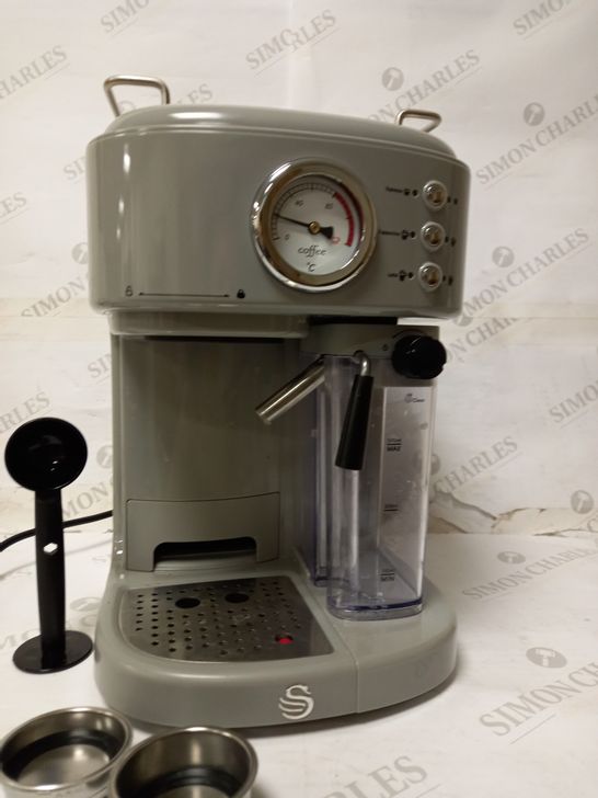 SWAN RETRO ESPRESSO COFFEE MACHINE WITH AUTOMATIC MILK FROTHER