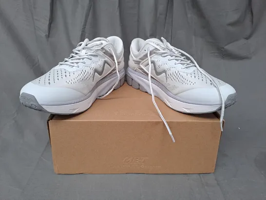 BOXED PAIR OF MBT MTR-1500 II LACE UP TRAINERS IN WHITE UK SIZE 11.5