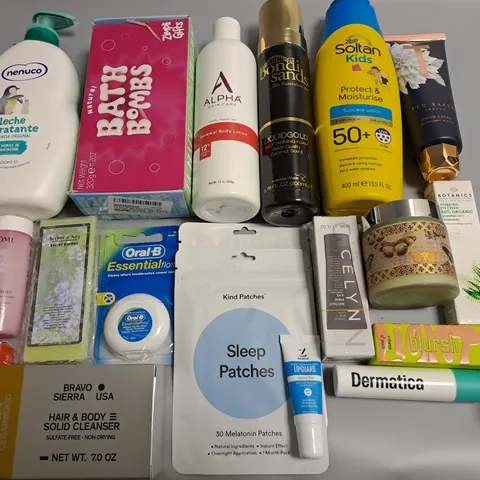 LOT OF ASSORTED HEALTH AND BEAUTY ITEMS TO INCLUDE TED BAKER HAND CREAM, SLEEP PATCHES AND BATH BOMBS