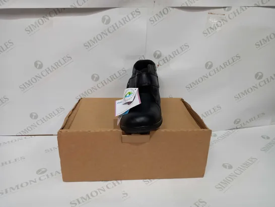 DBS SHOES DORIS IN BLACK - UK 5 