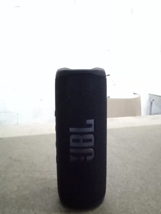 BOXED JBL FLIP 6 BLUETOOTH SPEAKER