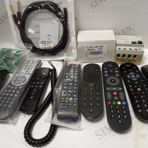 LOT OF APPROX 12 ASSORTED ELECTRICAL ITEMS TO INCLUDE LOGITECH M310 MOUSE, BT REMOTE, RESIDUAL CURRENT-OPERATED CIRCUIT BREAKER, ETC 