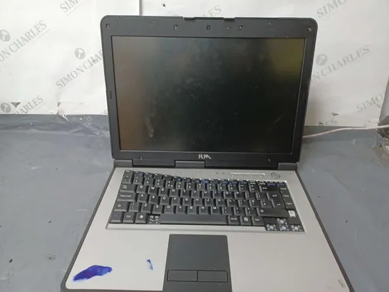 RM	MOBILE ONE	15 INCH	CELERON DUAL-CORE T3000 1.80GHZ