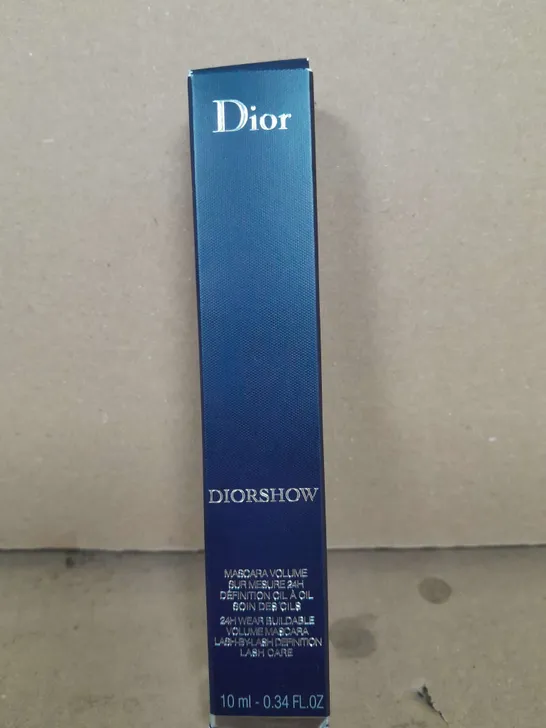 DIOR DIORSHOW 24H WEAR BUILDABLE VOLUME MASCARA NO. 090 BLACK, 10 ML