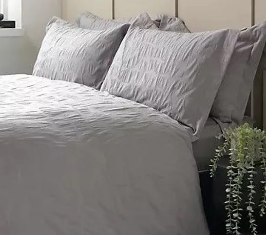 K BY KELLY HOPPEN 100% COTTON MATELASSE JACQUARD 6 PIECE DUVET SET SILVER GREY KING SIZE