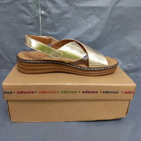 ADESSO LEATHER CROSS OVER SANDALS GOLD SIZE 6