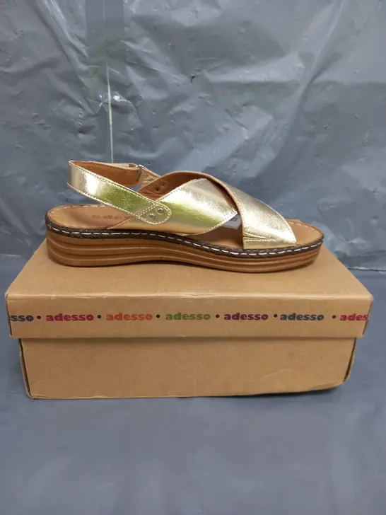 ADESSO LEATHER CROSS OVER SANDALS GOLD SIZE 6