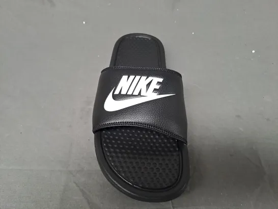 PAIR OF NIKE SLIDERS IN BLACK/WHITE UK SIZE 8