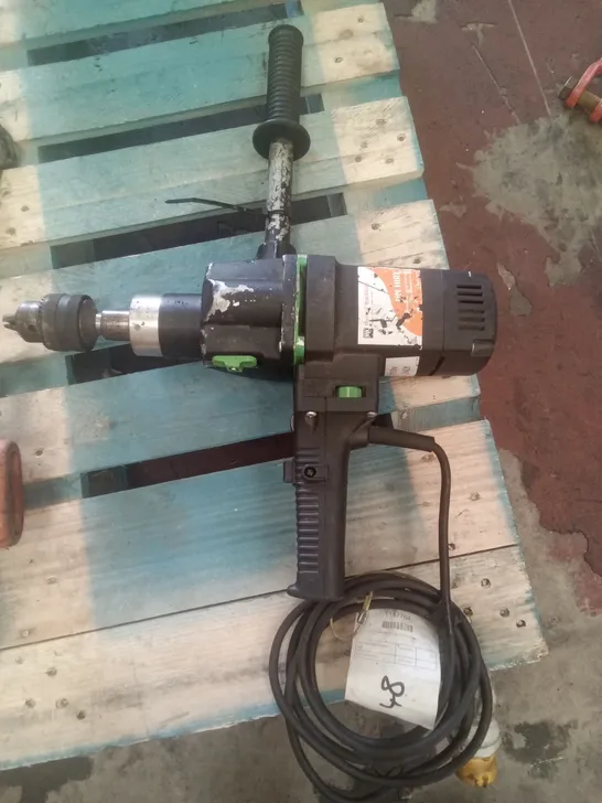 HEAVY DUTY AUGER DRILL C/W CHUCK