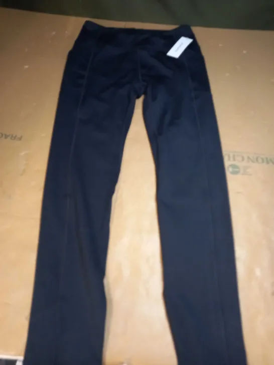 OVRUNS BLACK GYM LEGGINGS SIZE XL