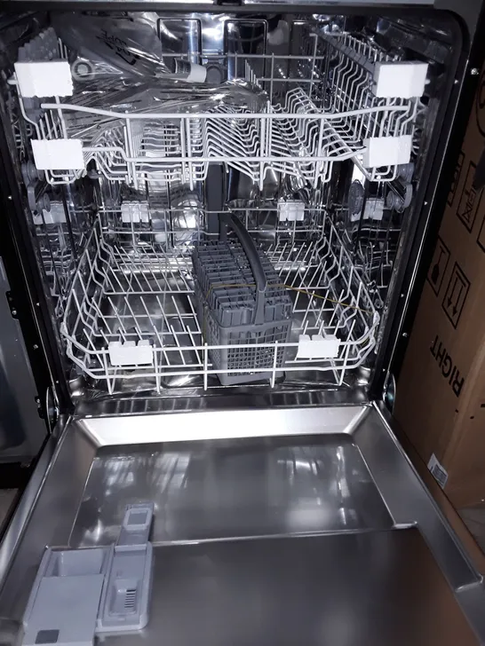 SWAN SDW2025B FULL SIZE UNDER COUNTER DISH WASHER