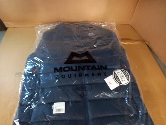 BAGGED MOUNTAIN EQUIPMENT LIGHTLINE JACKET IN NAVY - XL