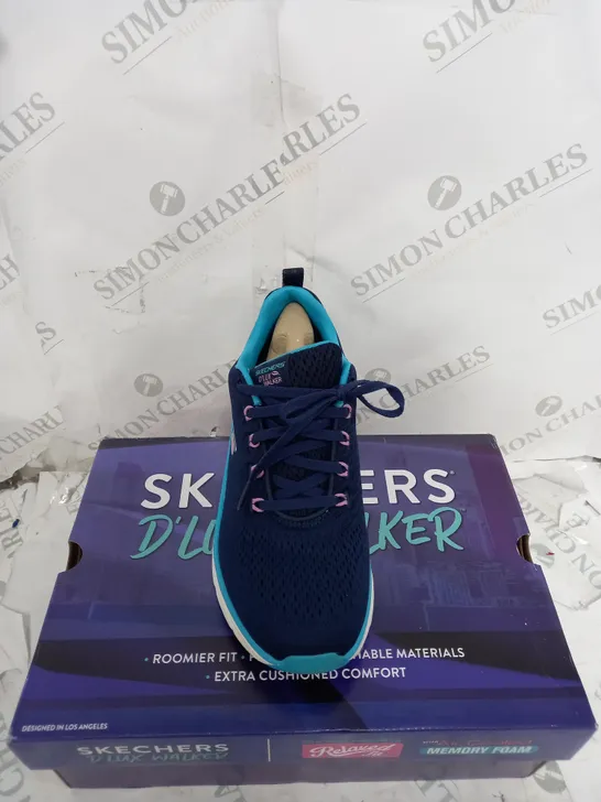 BOXED PAIR OF SKETCHERS WALKER TRAINER SIZE 5.5