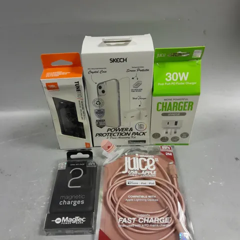 APPROXIMATELY 50 ASSORTED ELECTRICAL PRODUCTS TO INCLUDE CHARGERS, EARPHONES, PROTECTIVE SMARTPHONE CASES ETC 