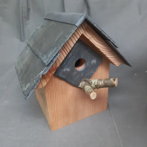 BOXED WILD SHACK HANDMADE BIRDHOUSE 