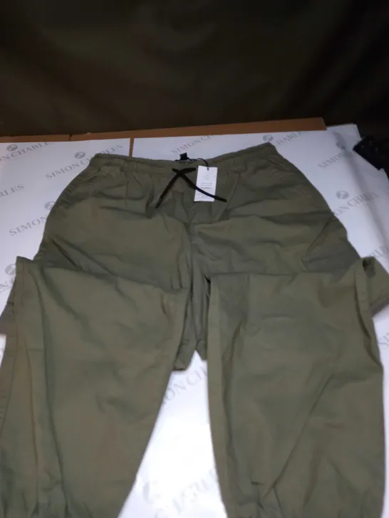 NEW LOOK KHAKI TROUSER - M