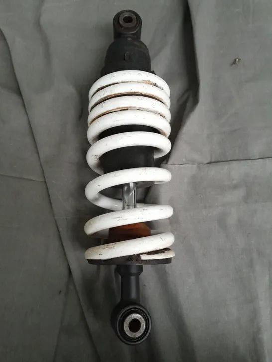 KTM RC 390 REAR SHOCK / COLLECTION ONLY