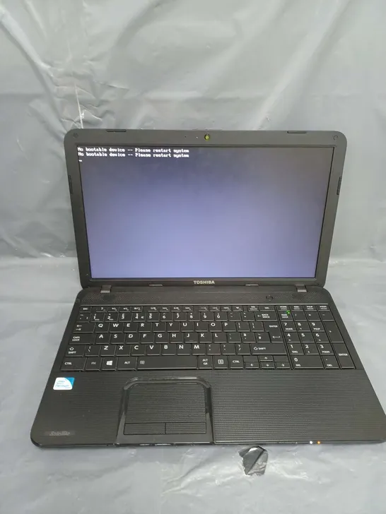 TOSHIBA SATELLITE C850-1MC	15 INCH PENTIUM B960 2.20GHZ