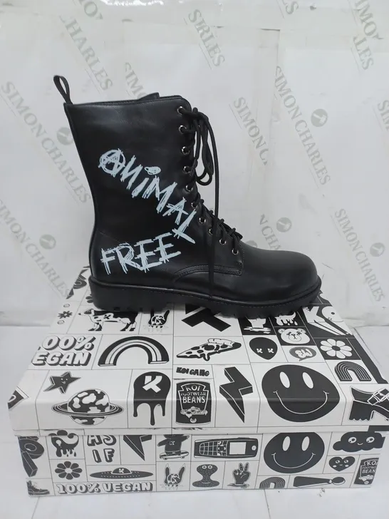 KOI FOOTWEAR MENS BLACK ANIMAL FREE MILITARY BOOTS SIZE 10