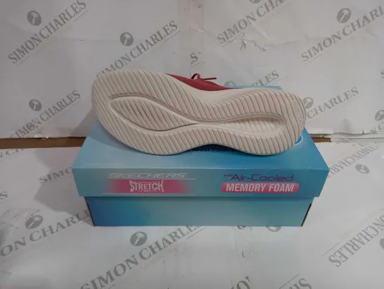 BOXED PAIR OF SKECHERS STRETCH FIT ULTRA FLEX 3.0 SHOES RUST UK SIZE 7