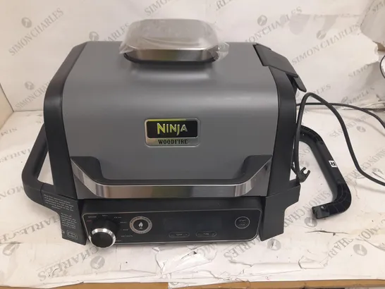 BOXED NINJA WOODFIRE ELECTRIC BBQ GRILL & SMOKER OG701UKQ