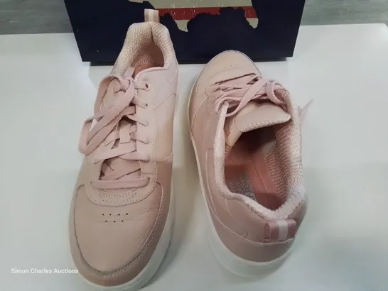 BOXED PAIR OF SKECHERS PINK LEATHER TRAINERS - UK 6