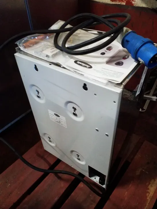 INSTANTA WATER BOILER