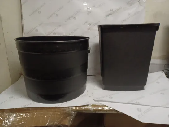 LOT TO CONTAIN 3 ASSORTED HOUSEHOLD PRODUCTS, INCLUDES 2 X VERY LARGE PLANTERS/TUBS & 1 X TOPLESS BIN IN BLACK - COLLECTION ONLY