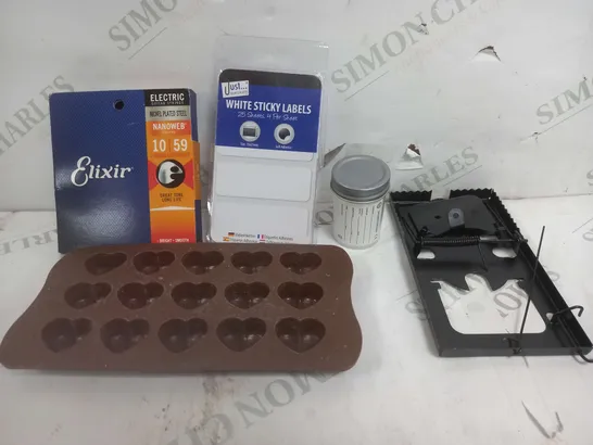 BOX OF APPROXIMATELY 10 ASSORTED ITEMS TO INCLUDE - WAX MELT HOLDER, ELIXIR, TEST TUBE BOTTLE ETC