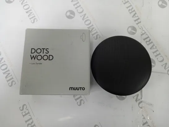 BOXED MUUTO DOTS WOOD COAT HANGER BY LARS TORNØE BLACK