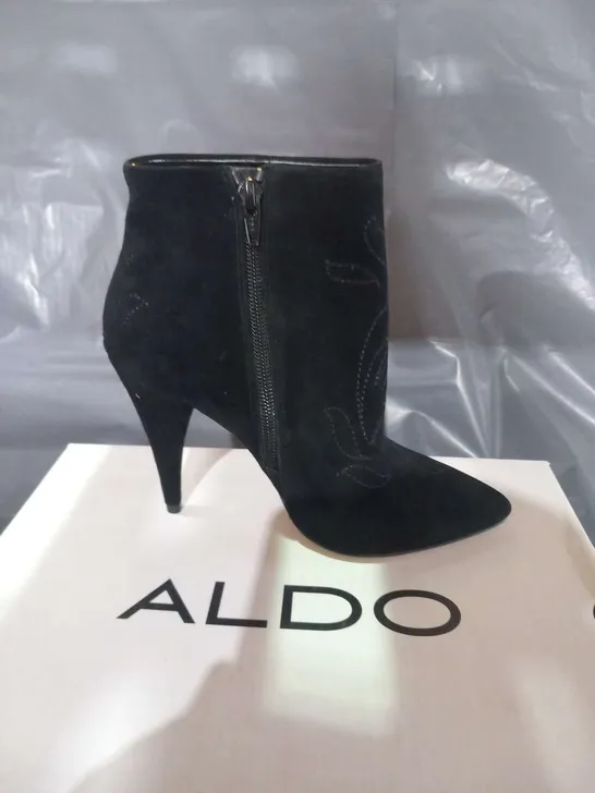 BOXED ALDO DEENA BLACK SUEDE SIZE 3