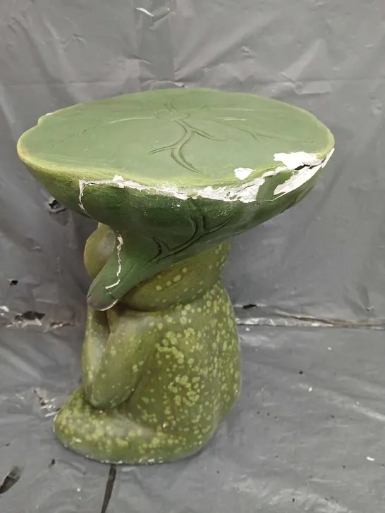 FROG STOOL GARDEN DECORATION