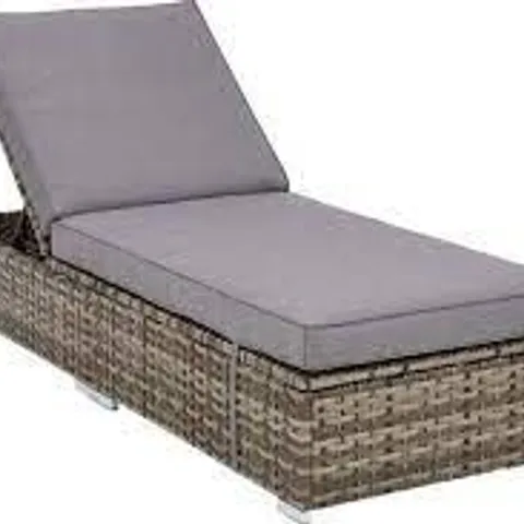 BOXED GRADE 1 ARUBA LOUNGER 