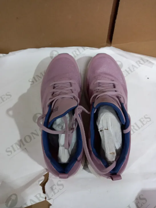 SKETCHERS PERFORMANCE PINK TRAINERS 5.5 SIZE