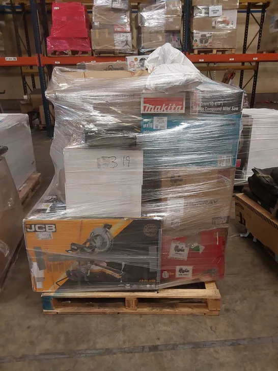 PALLET OF APPROXIMATELY 10 UNPROCESSED RAW RETURN HOUSEHOLD AND ELECTRICAL GOODS TO INCLUDE;