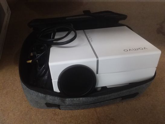 VAMVO L4500 PROJECTOR 