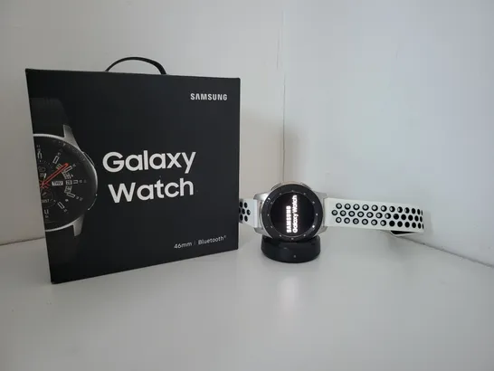 BOXED SAMSUNG GALAXY WATCH 46MM BLUETOOTH - SILVER WITH WHITE BAND