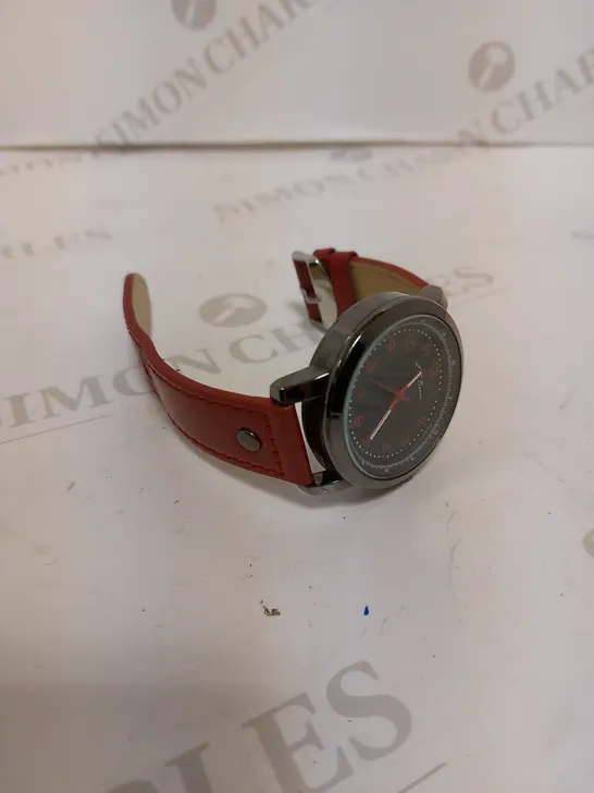 LA BANUS RED LEATHER STRAPPED WATCH 