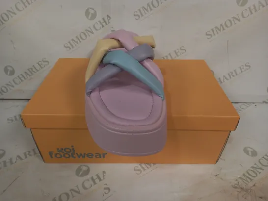 BOXED PAIR OF KOI MARSHMALLOW FLUFF PLATFORM SLIDERS IN PINK/MULTICOLOUR SIZE 10