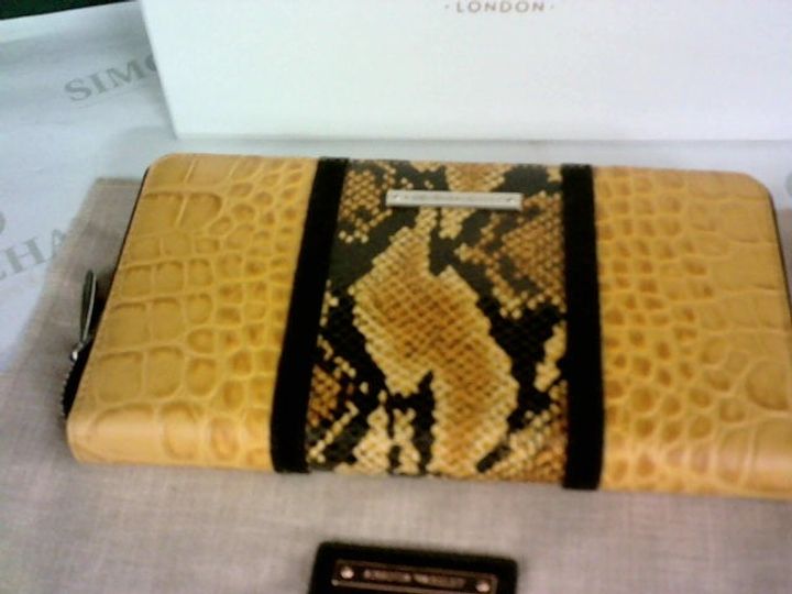 AMANDA WAKELEY SAFFRON FAUX LEATHER PURSE 3066657Simon Charles Auctioneers